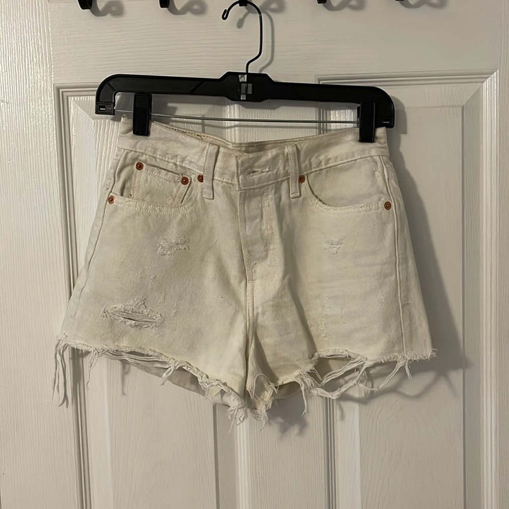 Levi’s 501 cut off shorts size 26